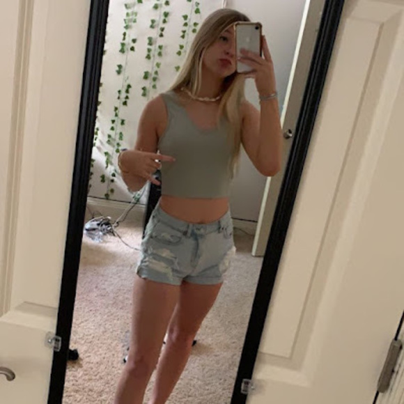 Meet your Posher, Ashlyn - Picture 1 of 1